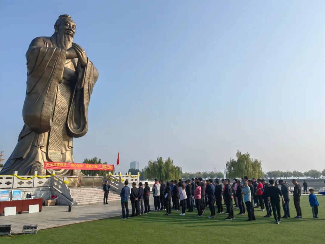大沽河度假区管委会举办“同心同向，逐梦少海”趣味运动会